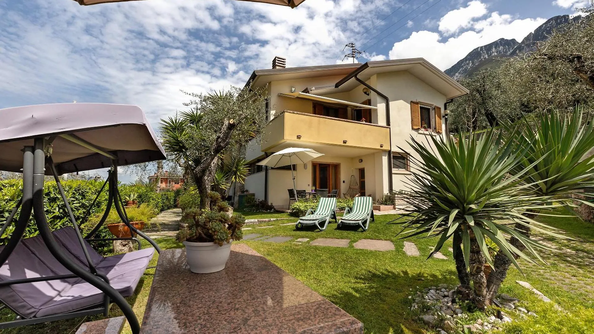 Casa Edda - Sole Apartment Brenzone sul Garda