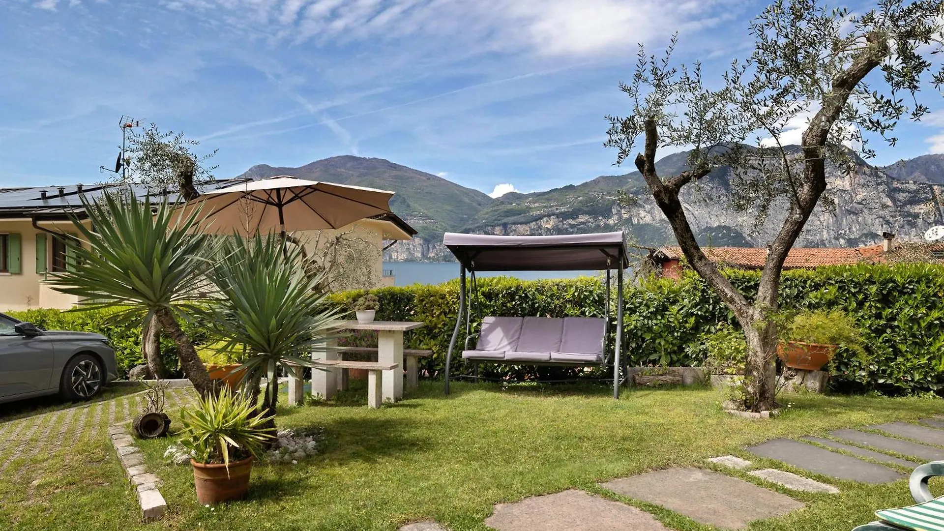 Casa Edda - Sole Apartment Brenzone sul Garda Italy