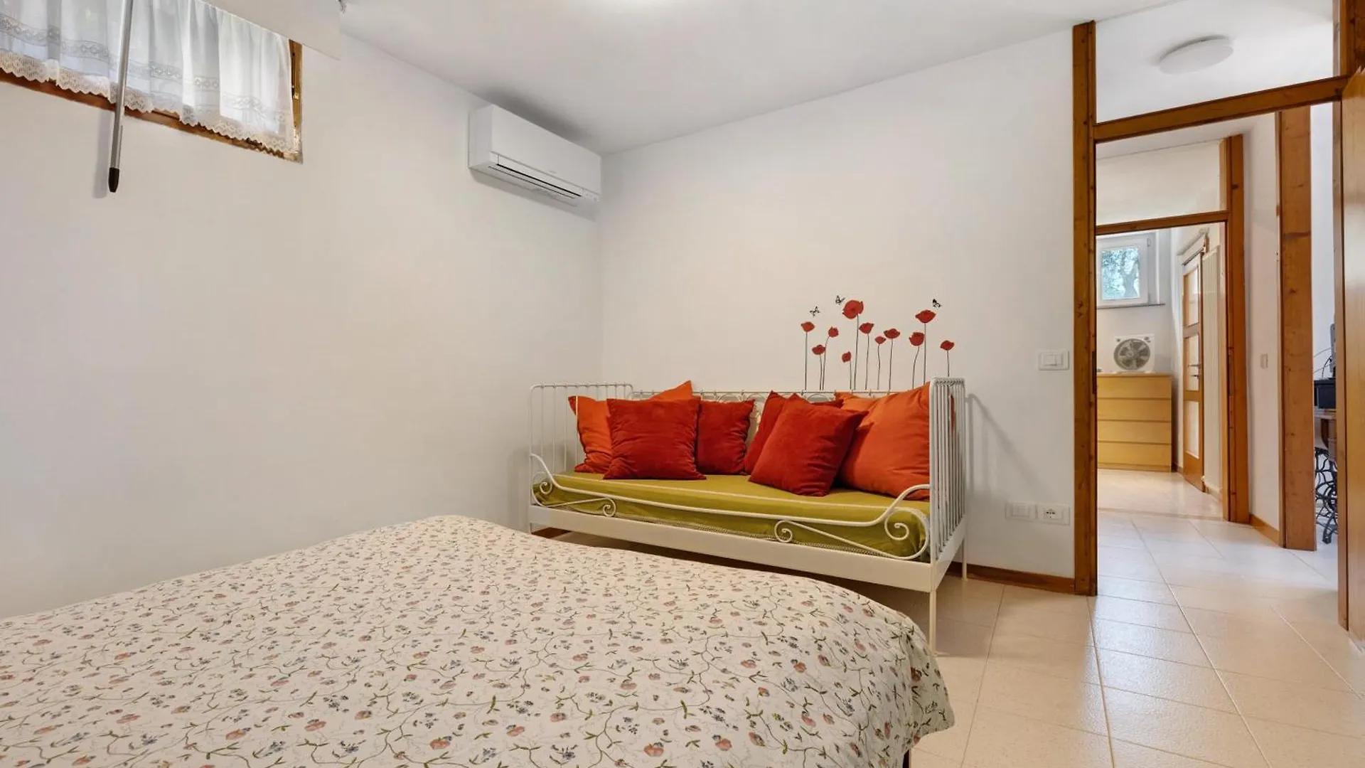 Casa Edda - Sole Apartment Brenzone sul Garda Italy